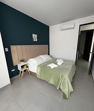 Imagen de la habitación del Hotel ALOJAMIENTOS LA MARTIN. Foto 8