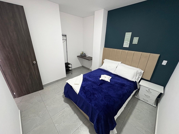 Imagen de la habitación del Hotel ALOJAMIENTOS LA MARTIN. Foto 10