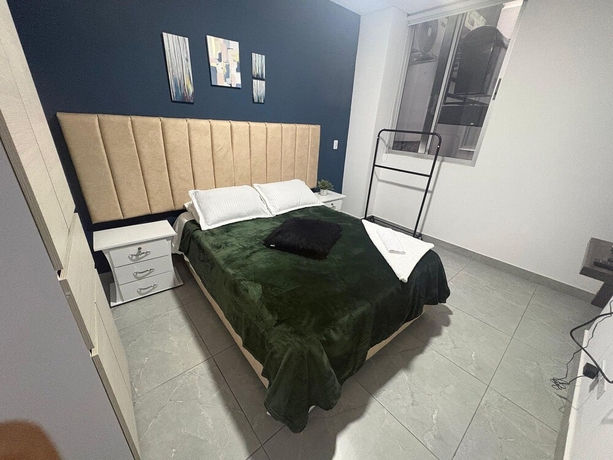 Imagen de la habitación del Hotel ALOJAMIENTOS LA MARTIN. Foto 12