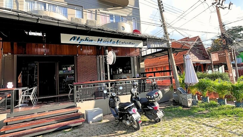 Imagen general del Hotel ALPHA Hostel CafeandBar. Foto 2