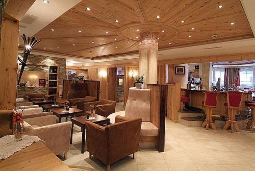Imagen general del Hotel ALPVITA PIZ TASNA. Foto 10