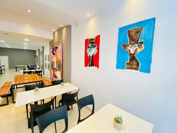 Imagen del bar/restaurante del Hotel ALWA Suites. Foto 2