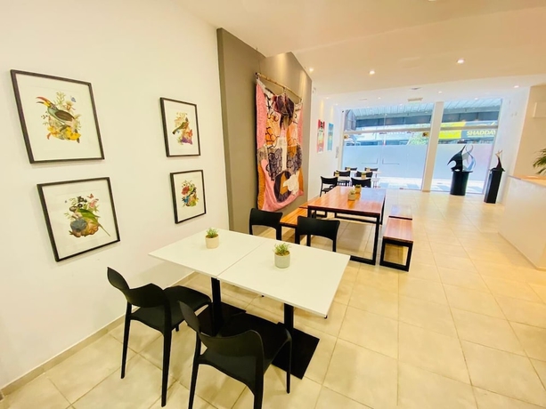 Imagen del bar/restaurante del Hotel ALWA Suites. Foto 4