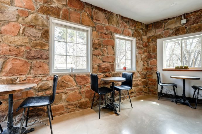 Imagen de los interiores del Hotel A-Lodge Boulder. Foto 18