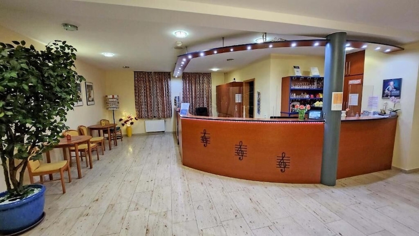 Imagen de los interiores del Hotel AMADEUS, Dresde. Foto 17