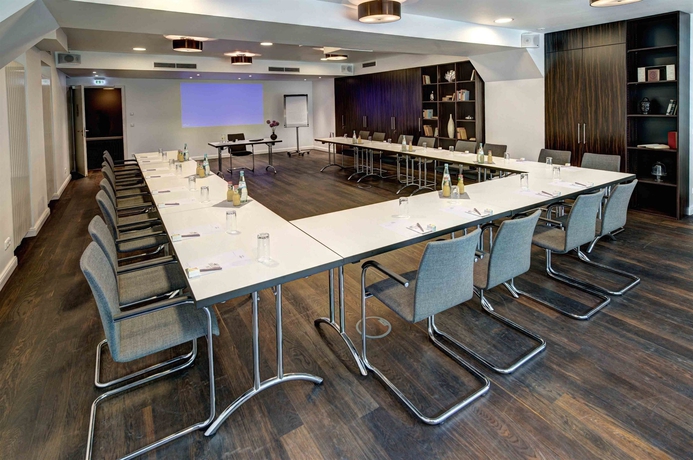 Imagen de los interiores del Hotel AMANO Düsseldorf. Foto 16