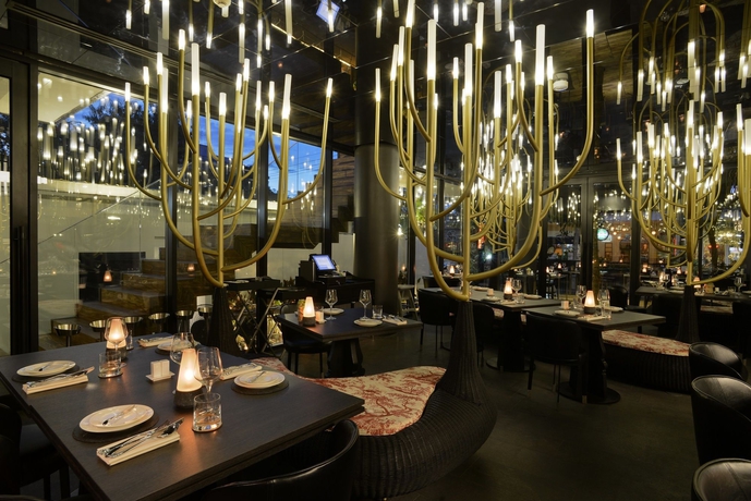 Imagen del bar/restaurante del Hotel AMANOR Hotel Chiang Mai. Foto 5