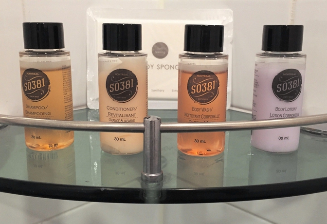 Imagen de la habitación del Hotel AMASS. Foto 6