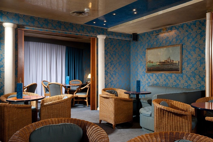 Imagen de los interiores del Hotel AMBASCIATORI, Mestre. Foto 16