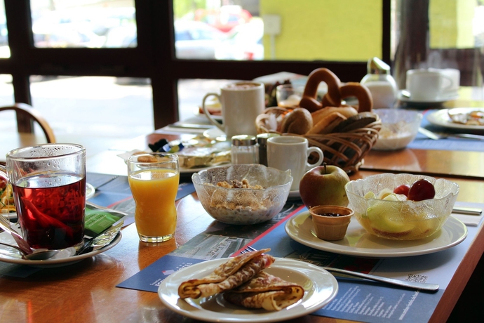 Imagen del bar/restaurante del Hotel AMBER ECONTEL Berlin Charlottenburg. Foto 8