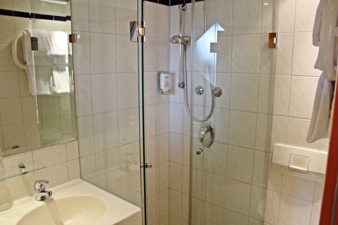 Imagen de la habitación del Hotel AMBER ECONTEL Berlin Charlottenburg. Foto 14