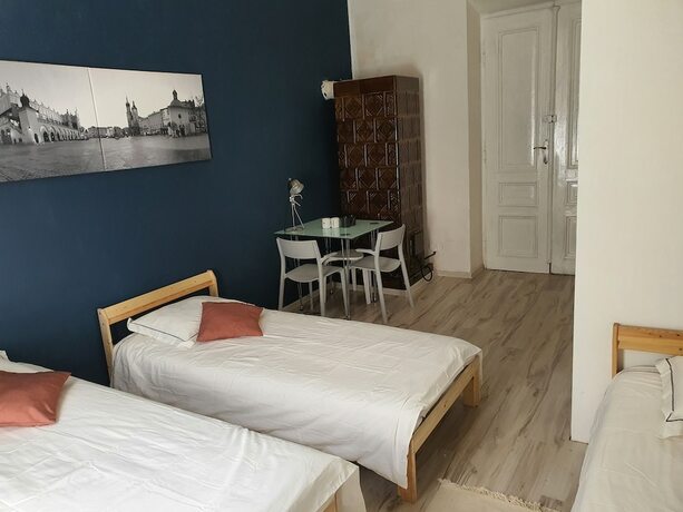 Imagen de la habitación del Hotel AMEN Aparthotel Curie 8. Foto 9