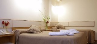 Imagen de la habitación del Hotel AMÉRICA HOTEL. Foto 5