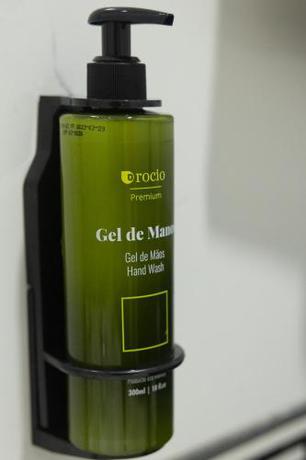 Imagen de la habitación del Hotel AMH Durres. Foto 19