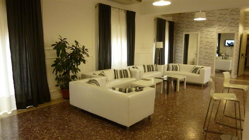 Imagen de los interiores del Hotel AMICI. Foto 15