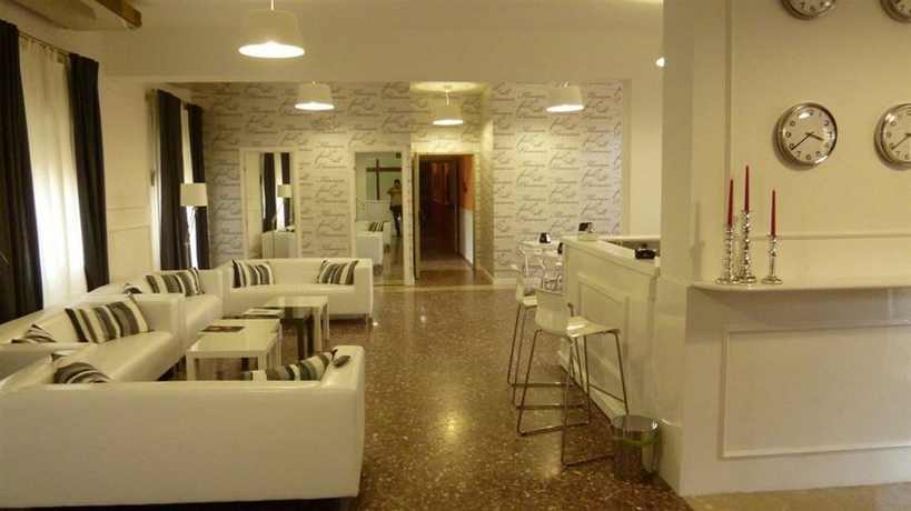 Imagen de los interiores del Hotel AMICI. Foto 16