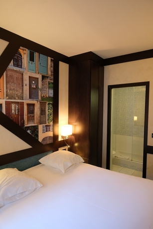 Imagen de la habitación del Hotel AMIRAL-FONDARY. Foto 14