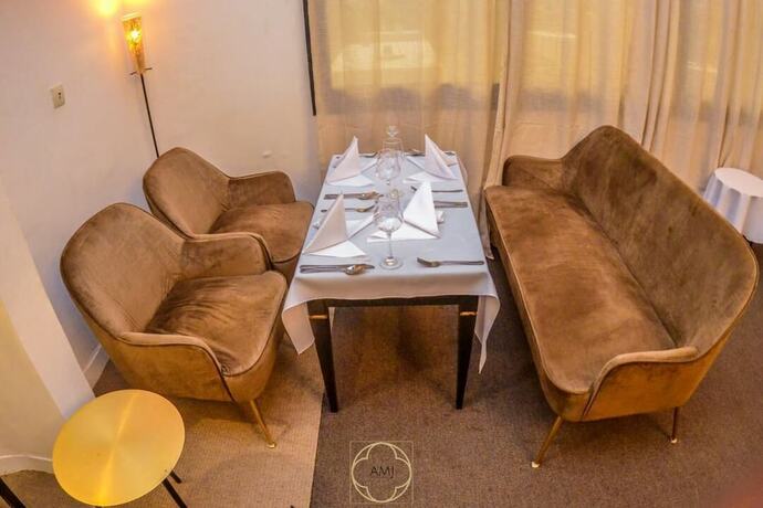 Imagen general del Hotel AMJ. Foto 1
