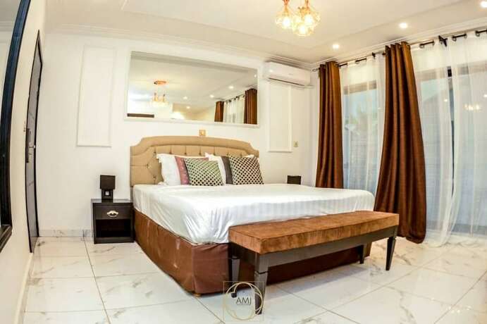 Imagen general del Hotel AMJ. Foto 2