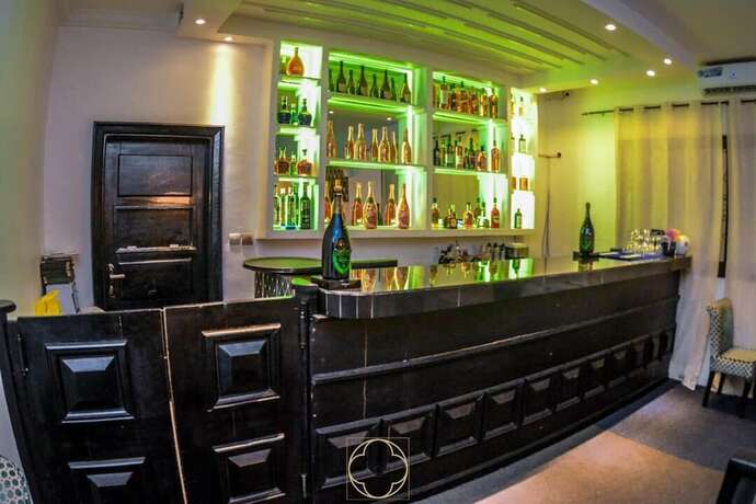 Imagen general del Hotel AMJ. Foto 6