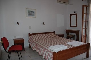Imagen de la habitación del Hotel AMORE VILLAS. Foto 6