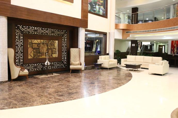 Imagen de los interiores del Hotel AMR, Katra. Foto 18
