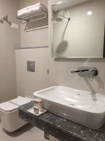 Imagen de la habitación del Hotel AMR, Katra. Foto 11