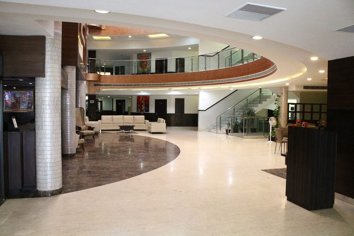 Imagen de los interiores del Hotel AMR, Katra. Foto 20