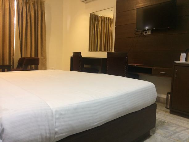 Imagen de la habitación del Hotel AMR, Katra. Foto 14