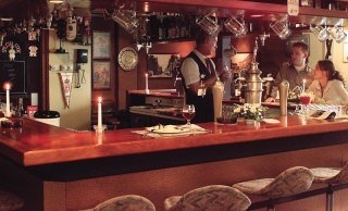 Imagen del bar/restaurante del Hotel AMRATH GRAND HOTEL HEERLEN. Foto 2