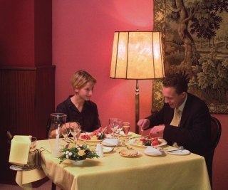 Imagen del bar/restaurante del Hotel AMRATH GRAND HOTEL HEERLEN. Foto 3