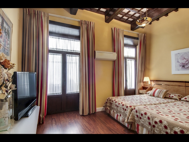 Imagen de la habitación del Hotel ANACAPRI, Granada. Foto 6