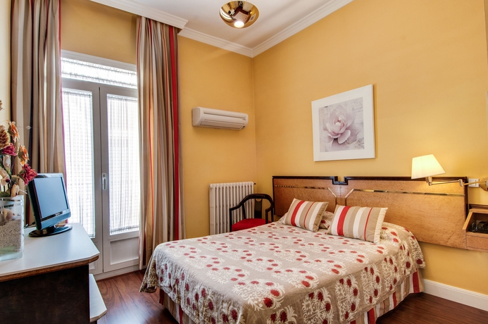 Imagen de la habitación del Hotel ANACAPRI, Granada. Foto 9