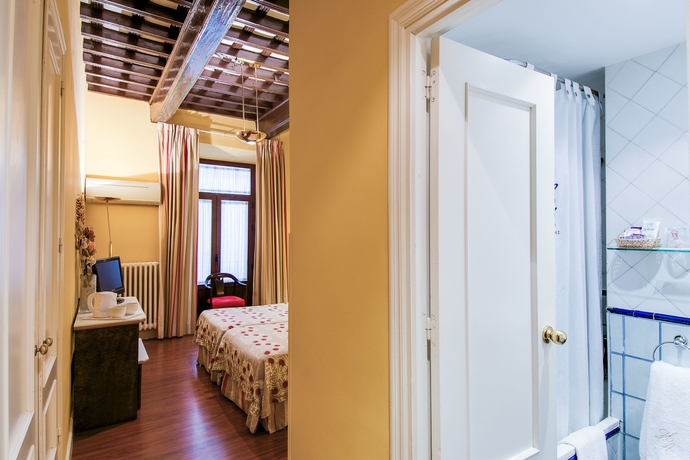 Imagen de la habitación del Hotel ANACAPRI, Granada. Foto 10