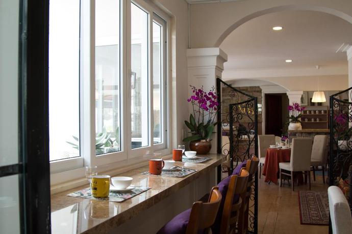 Imagen de los interiores del Hotel ANADA HOTEL S SUITE. Foto 6