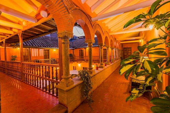 Imagen general del Hotel ANAHUARQUE. Foto 5