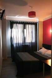 Imagen de la habitación del Hotel ANATOLE. Foto 2