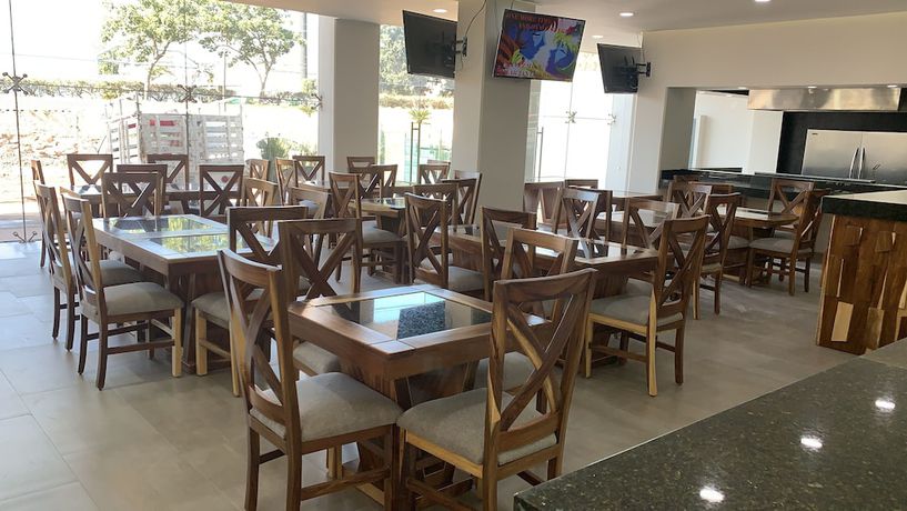Imagen del bar/restaurante del Hotel ANB Aeropuerto Guadalajara. Foto 4