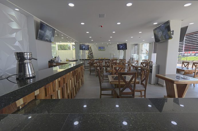 Imagen del bar/restaurante del Hotel ANB Aeropuerto Guadalajara. Foto 6