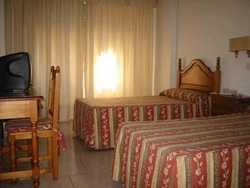 Imagen de la habitación del Hotel ANDALUCIA, C&oacute;rdoba. Foto 2