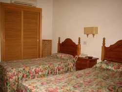 Imagen de la habitación del Hotel ANDALUCIA, C&oacute;rdoba. Foto 3