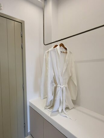 Imagen de la habitación del Hotel ANEMOLETHE. Foto 13
