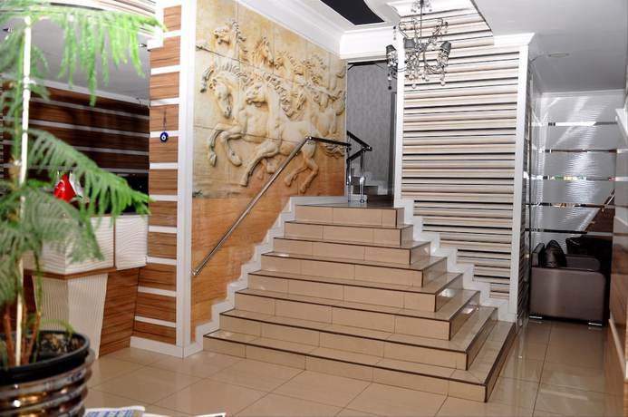 Imagen de los interiores del Hotel ANITPARK. Foto 12