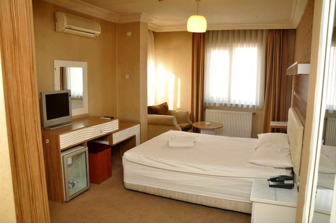 Imagen general del Hotel ANITPARK. Foto 1