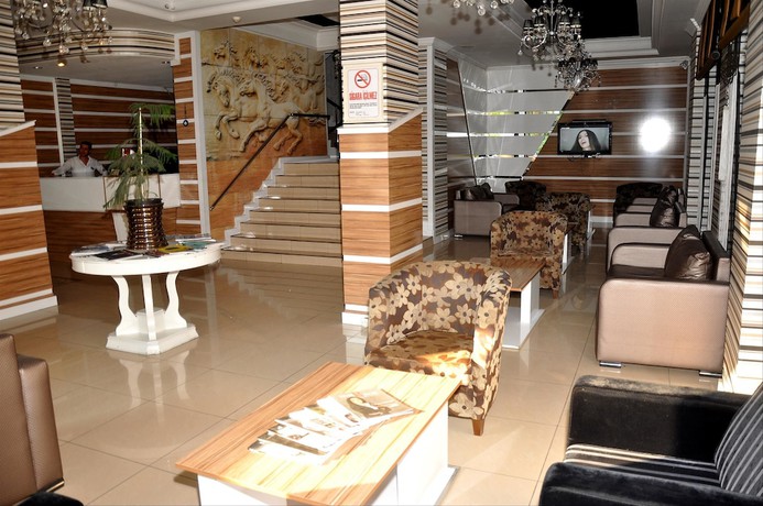Imagen de los interiores del Hotel ANITPARK. Foto 19