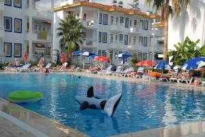 Imagen de la piscina del Hotel ANTHOS GARDEN. Foto 3