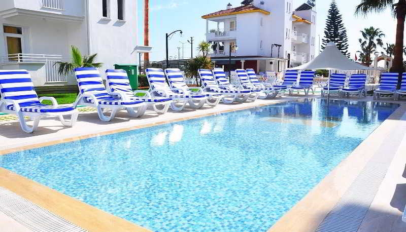 Imagen de la piscina del Hotel ANTHOS GARDEN. Foto 4