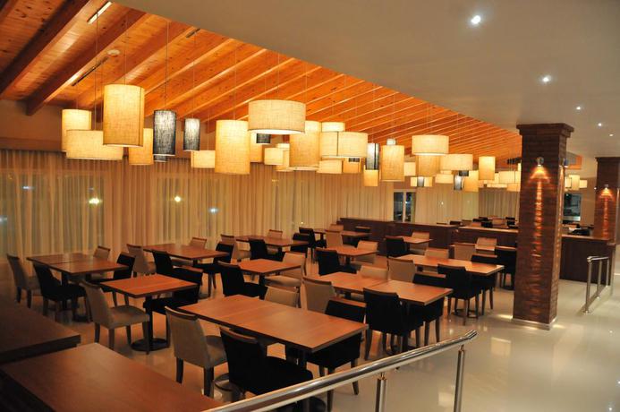 Imagen del bar/restaurante del Hotel ANTU MALAL. Foto 3