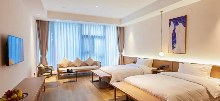 Imagen de la habitación del Hotel ANYUE LAKESIDE HOTEL. Foto 8