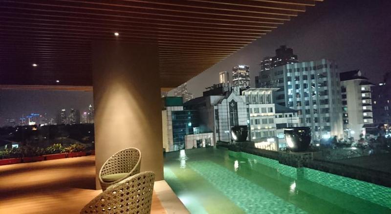Imagen de la piscina del Hotel AONE Hotel. Foto 18